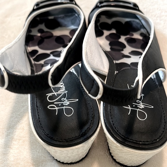 Life Stride Peep Toe Sling Back Wedges Size 9 NWOT - Picture 8 of 8